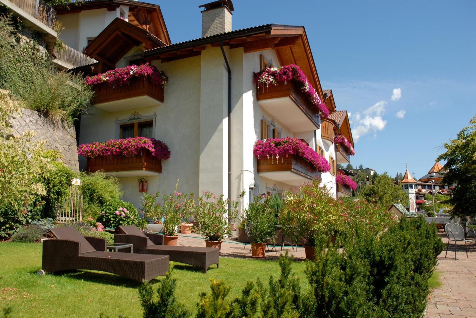 Aktiv & Relax Hotel Hubertus Villandro Exterior photo